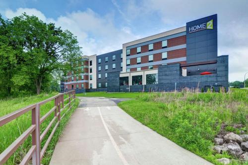 Home2 Suites by Hilton Rochester Mayo Clinic Area