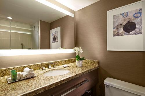 King Room image 3
