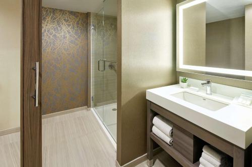 Hilton Garden Inn San Diego Mission Valley/Stadium - image 10