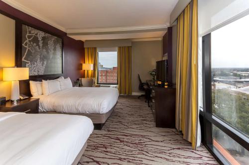 DoubleTree by Hilton Hotel Savannah Historic District near Riverfront Plaza