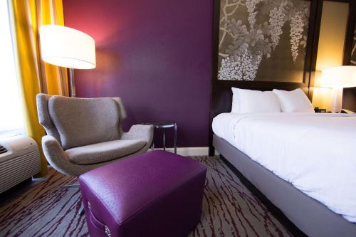 King Room - Non-Smoking image 3