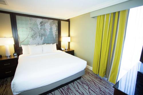 DoubleTree by Hilton Historic Savannah - image 7