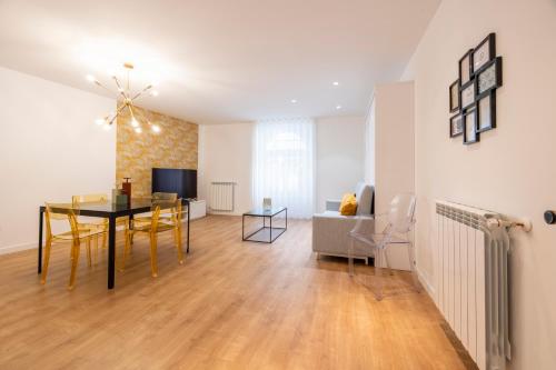 Aufenthaltsraum/TV-Zimmer, DWO Ábaster Suites (DWO Abaster Suites) in Soria