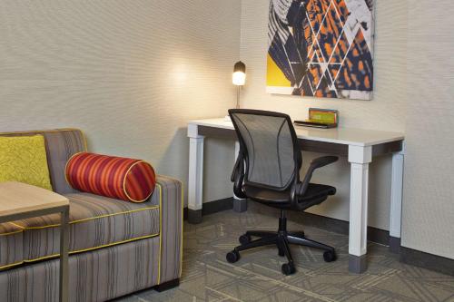 Junior King Suite with Sofa Bed room in Hilton Garden Inn Scottsdale Old Town