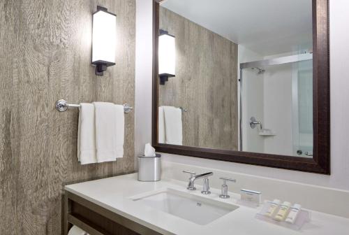 King Room image 4