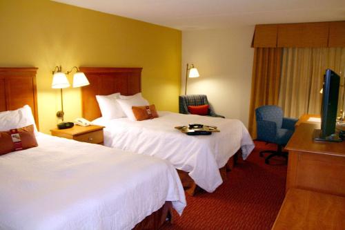 Hampton Inn Clarksville - image 14