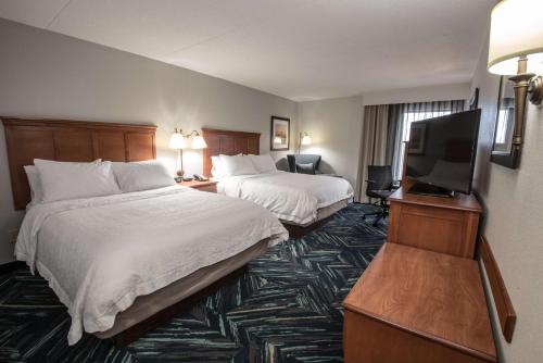 Hampton Inn Clarksville - image 6