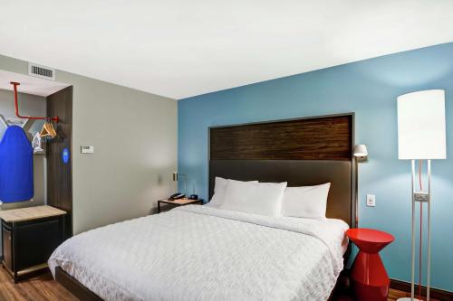 1 queen bed