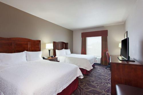 Queen Room with Two Queen Beds and Roll-In Shower - Mobility and Hearing Access/Non-Smoking