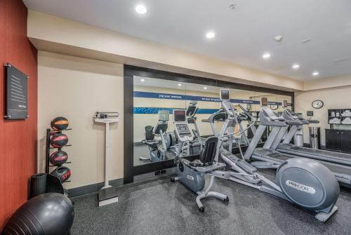 Hampton Inn Oakland-Hayward - image 12