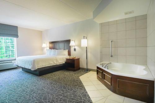 Hampton Inn & Suites Berkshires-Lenox