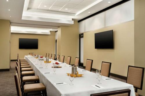 Embassy Suites Salt Lake / West Valley City - image 8