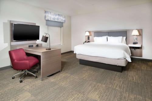 Hampton Inn & Suites Santa Maria - image 10