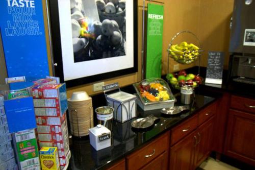 Hampton Inn & Suites Springfield SW - image 6