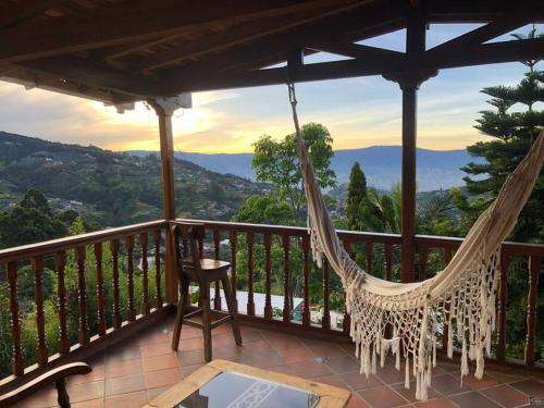 Hermosa casa finca en Medellín con jacuzzi !