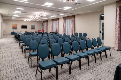 Hilton Garden Inn Brunswick - image 2