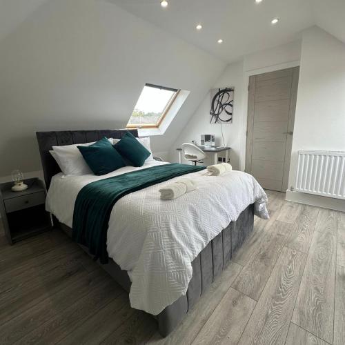 Entire home in Nottingham for family, friends and contractors near Wollaton Hall and Park