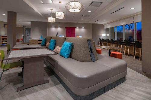 Home2 Suites By Hilton Wayne NJ - image 2