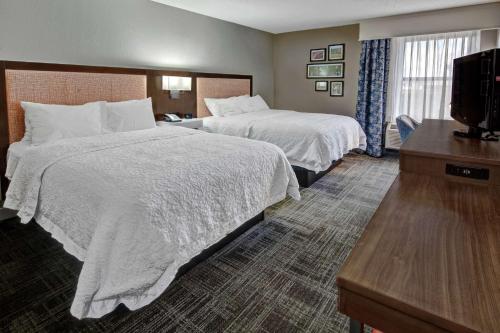 Hampton Inn Tullahoma - image 6
