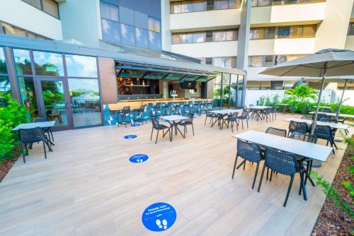 DoubleTree by Hilton Tampa Rocky Point Waterfront in Tampa, USA