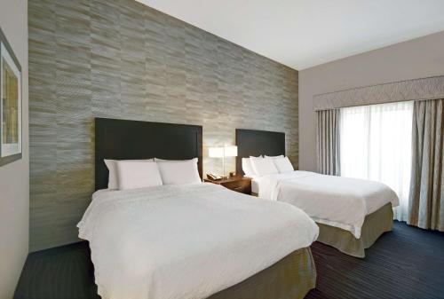 Hampton Inn and Suites Robbinsville