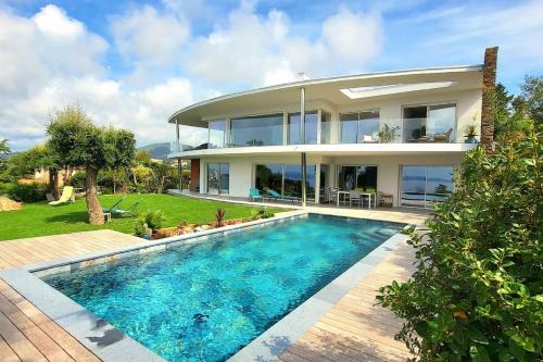 Magnificent panoramic sea view! – khách sạn tại Les Issambres