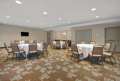 Hampton Inn By Hilton And Suites Robbinsville