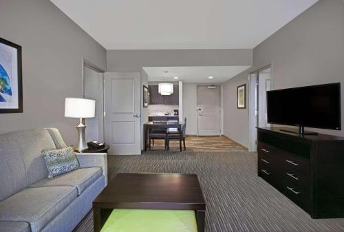 2 bedrooms, 4 beds