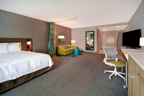 King Studio Suite - Non-Smoking image 5