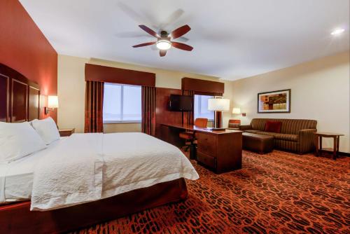 Hampton Inn & Suites Boulder North - image 12