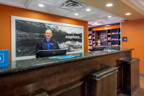 Hampton Inn & Suites Edmonton/West