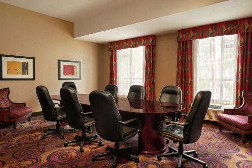 Hampton Inn & Suites by Hilton Langley-Surrey