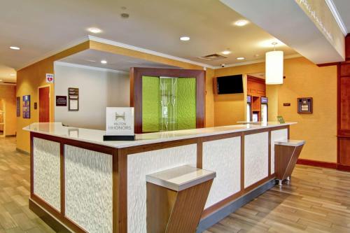 Hilton Garden Inn Ottawa Airport