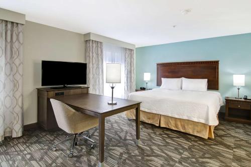 1 king bed, 1 sofa bed