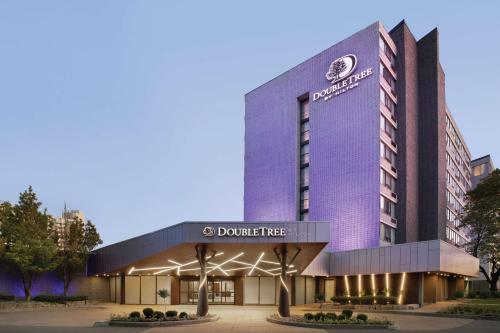 Exterior view, DoubleTree by Hilton Toronto Airport West in Mississauga (ON)