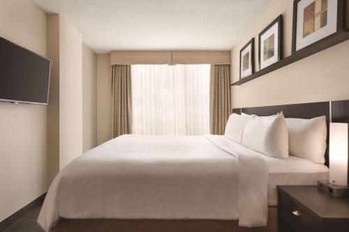 Two-Bedroom Suite - Non-Smoking