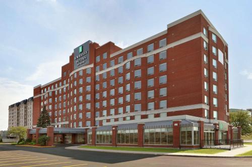 Embassy Suites By Hilton Montreal Airport - Hotel - Pointe-Claire