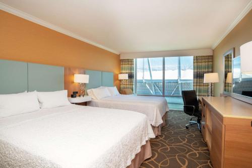 Room with Two Queen Beds - Non-Smoking room in Hampton Inn & Suites by Hilton - Vancouver Downtown