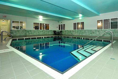 Hampton Inn & Suites by Hilton Calgary-Airport, Calgary (Foto 10)