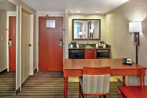 Hampton Inn & Suites by Hilton Toronto Airport, Mississauga (zdjęcie 6)