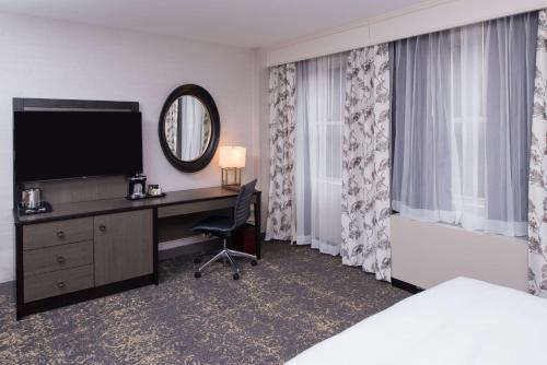 DoubleTree by Hilton Hotel Utica