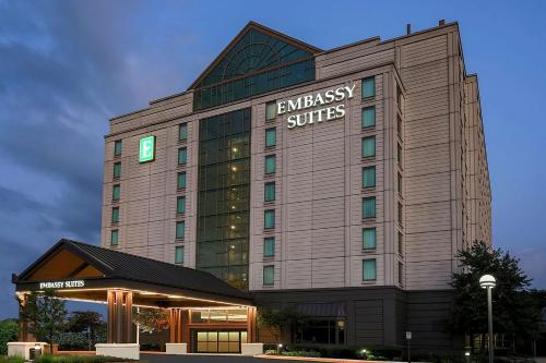Embassy Suites by Hilton Chicago Lombard in Lombard, USA