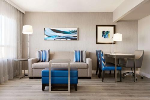 Embassy Suites by Hilton Toronto Airport Room Type - Studio Suite with Two Queen Beds