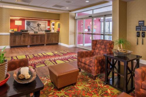 Hampton Inn & Suites Charlotte Arrowood Rd