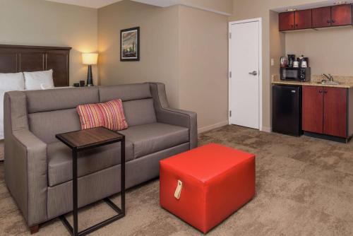 Hampton Inn & Suites Charlotte Arrowood Rd