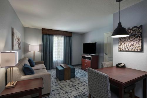 Homewood Suites by Hilton Fort Collins - image 6