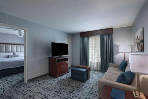Homewood Suites by Hilton Fort Collins - image 7