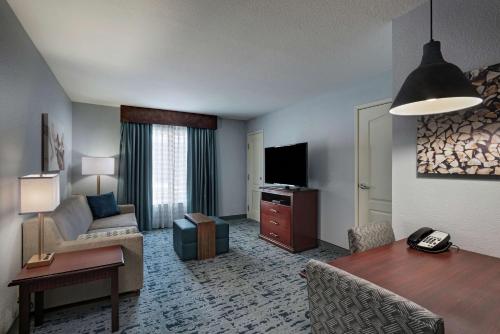 Homewood Suites by Hilton Fort Collins - image 11