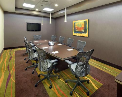 Hilton Garden Inn Springfield - image 9