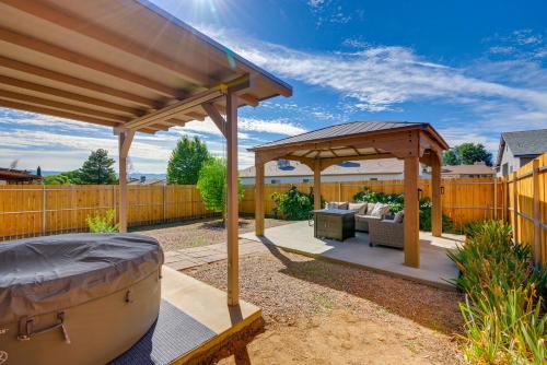 . Hot Tub & Fire Pit: Prescott Valley Retreat!